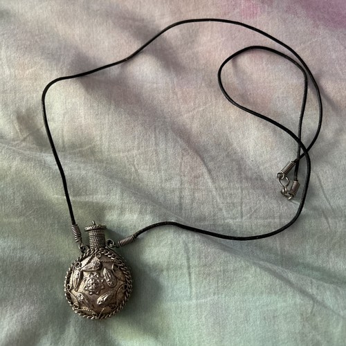 Antique ornate silver - , metal